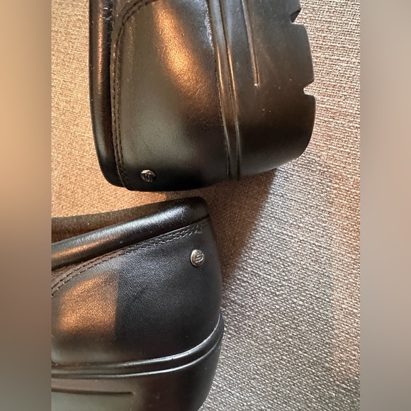 Sketchers size 10 - Picture 8 of 11